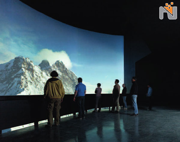 نمایشگاه جهانی دیتا پروژکتورهای هیتاچی در غرفه سوئیس